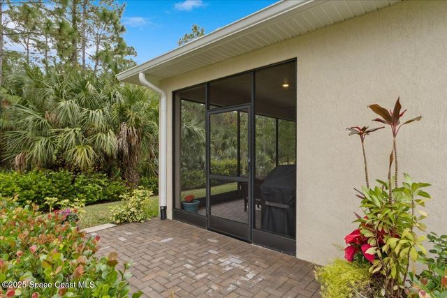 484 Veridian Circle NW, Palm Bay, FL 32907