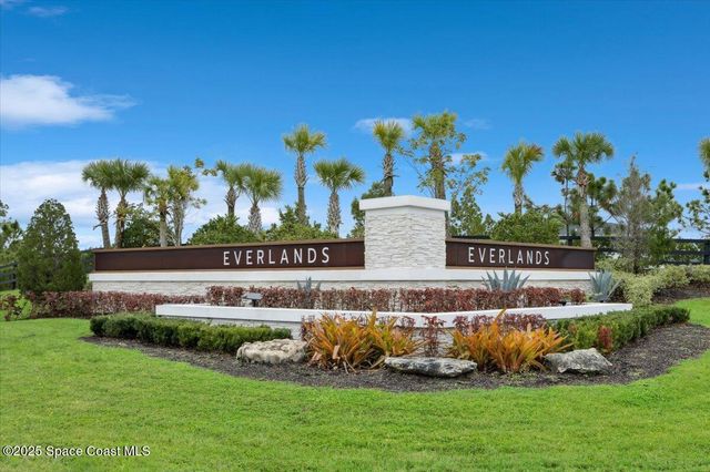 484 Veridian Circle NW, Palm Bay, FL 32907