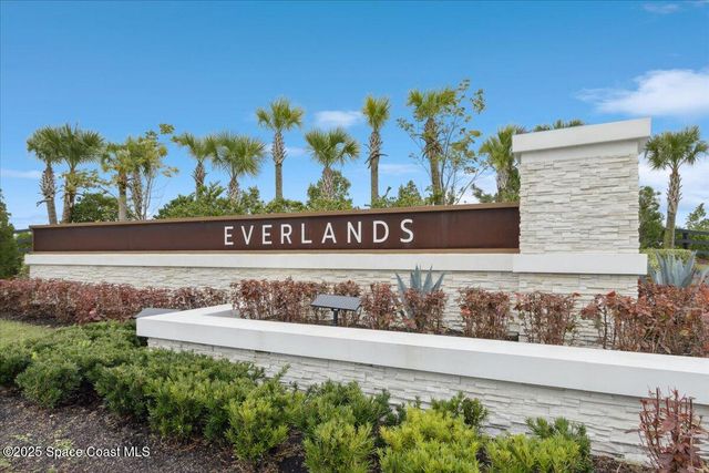 484 Veridian Circle NW, Palm Bay, FL 32907