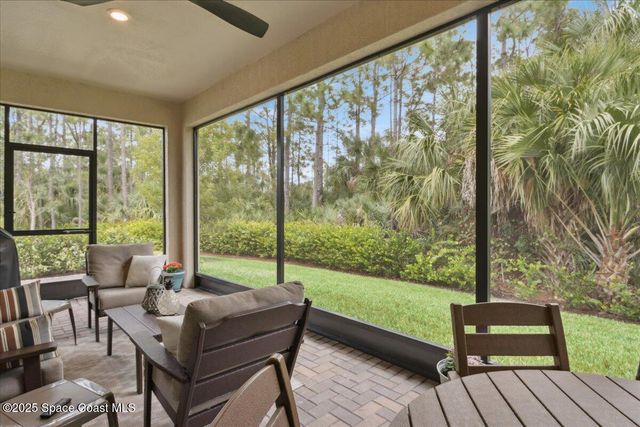 484 Veridian Circle NW, Palm Bay, FL 32907