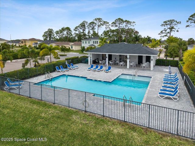 484 Veridian Circle NW, Palm Bay, FL 32907