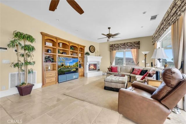 38525 Via De Oro, Temecula, CA 92592