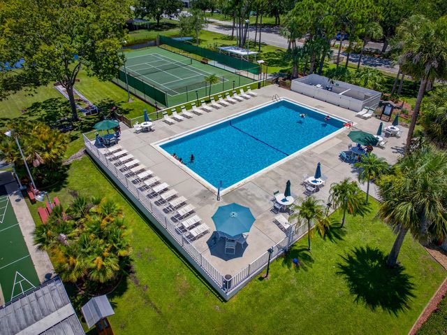 48 Florida Way, Port St. Lucie, FL 34952