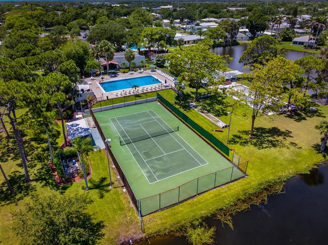 48 Florida Way, Port St. Lucie, FL 34952
