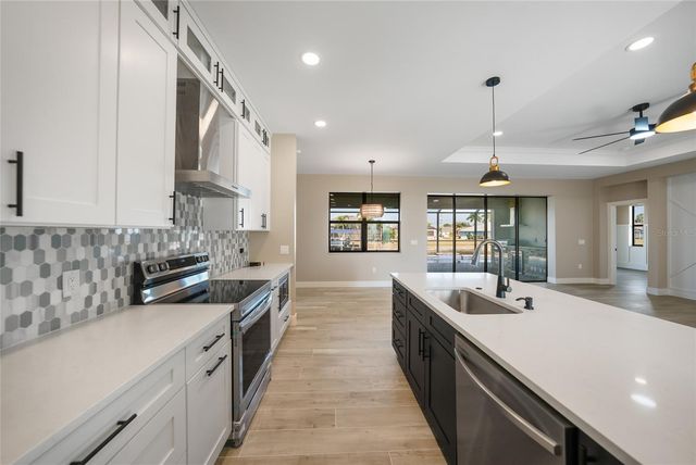 2523 DIXON TERRACE, Port Charlotte, FL 33981