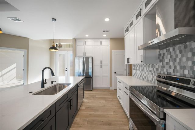 2523 DIXON TERRACE, Port Charlotte, FL 33981