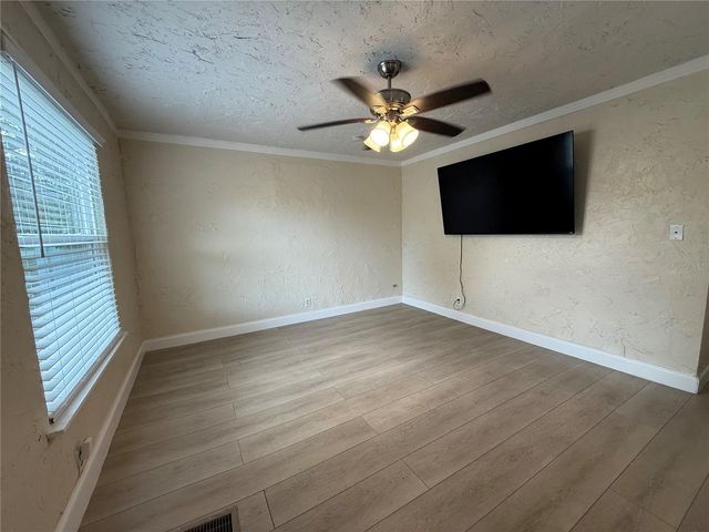 3833 IRIS STREET N, St Petersburg, FL 33703