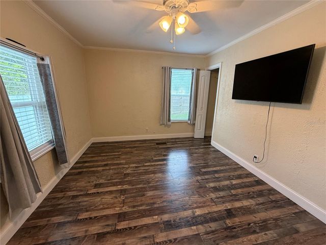 3833 IRIS STREET N, St Petersburg, FL 33703