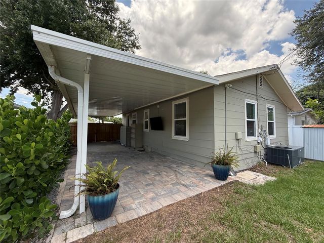 3833 IRIS STREET N, St Petersburg, FL 33703