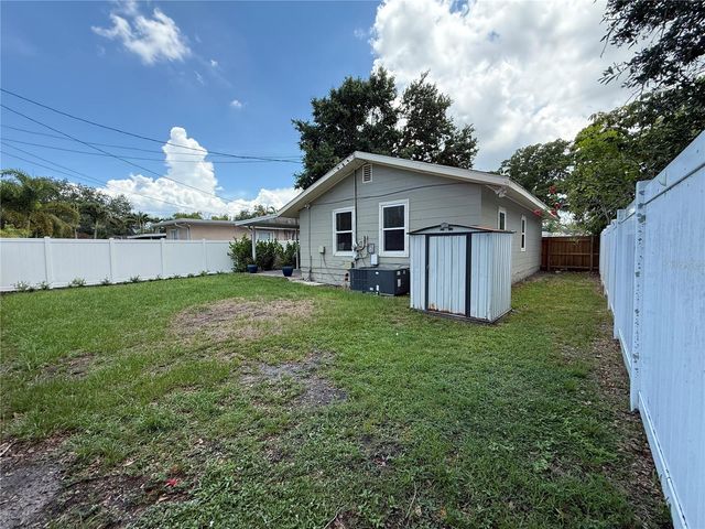 3833 IRIS STREET N, St Petersburg, FL 33703