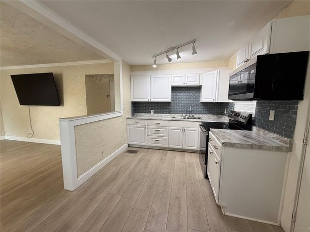 3833 IRIS STREET N, St Petersburg, FL 33703