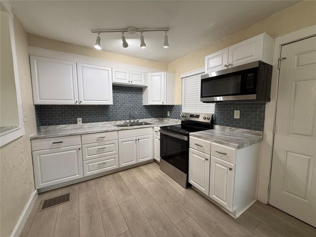 3833 IRIS STREET N, St Petersburg, FL 33703