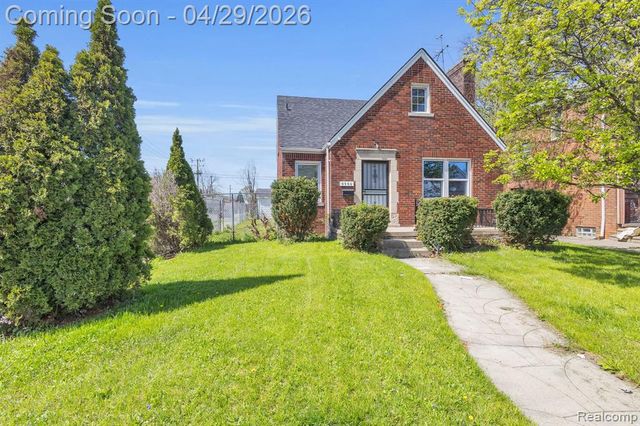 5903 Somerset Avenue, Detroit, MI 48224