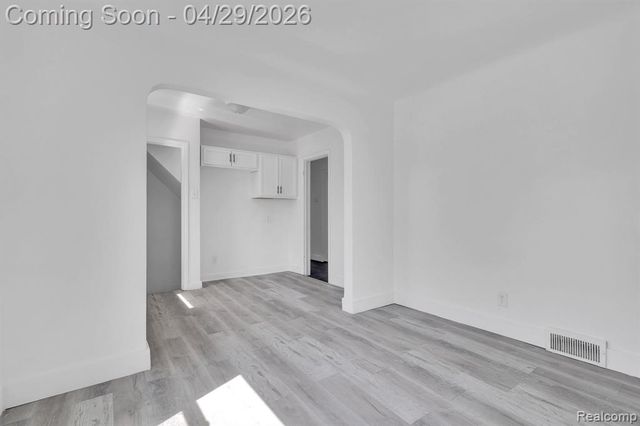 5903 Somerset Avenue, Detroit, MI 48224