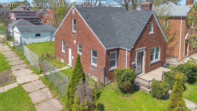 5903 Somerset Avenue, Detroit, MI 48224