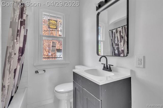 5903 Somerset Avenue, Detroit, MI 48224