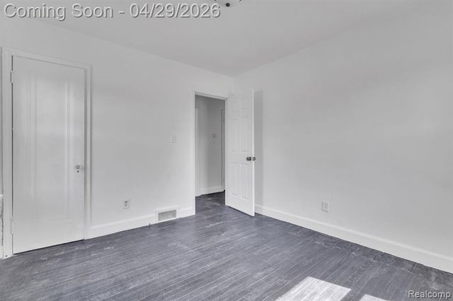 5903 Somerset Avenue, Detroit, MI 48224