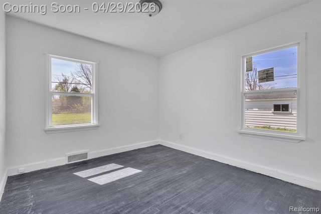 5903 Somerset Avenue, Detroit, MI 48224