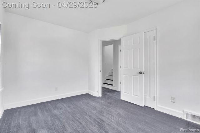 5903 Somerset Avenue, Detroit, MI 48224