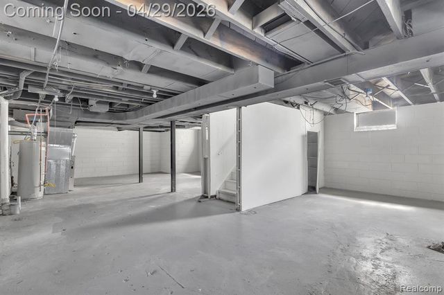 5903 Somerset Avenue, Detroit, MI 48224