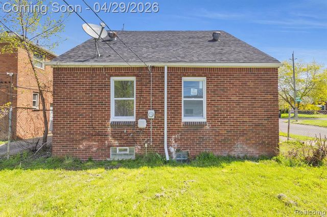 5903 Somerset Avenue, Detroit, MI 48224