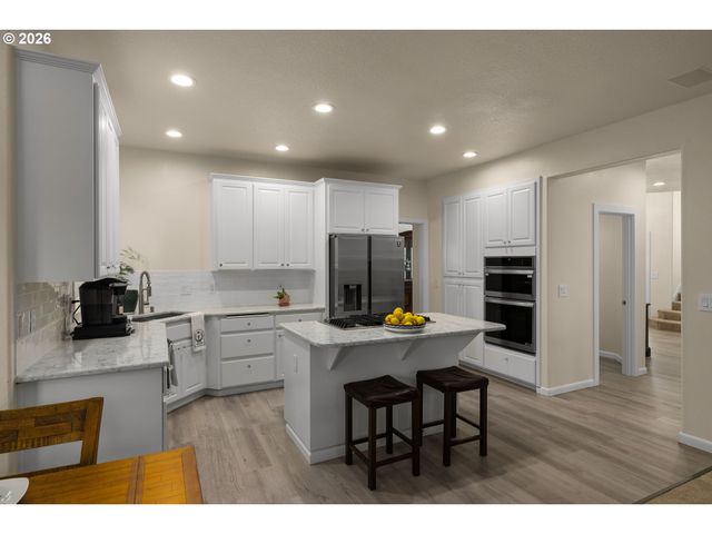 15820 Sw FLAGSTONE Dr, Beaverton, OR 97007