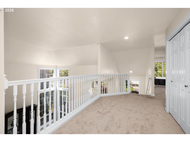 15820 Sw FLAGSTONE Dr, Beaverton, OR 97007
