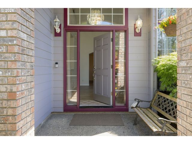 15820 Sw FLAGSTONE Dr, Beaverton, OR 97007