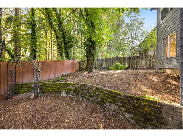 15820 Sw FLAGSTONE Dr, Beaverton, OR 97007