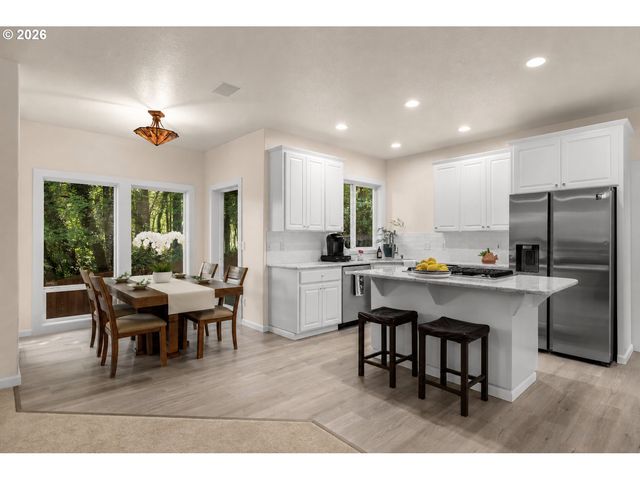 15820 Sw FLAGSTONE Dr, Beaverton, OR 97007