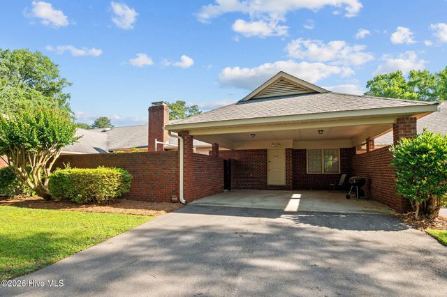 809 Greenbriar Road, Kinston, NC 28501