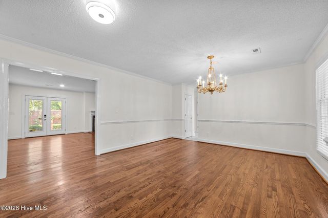 809 Greenbriar Road, Kinston, NC 28501