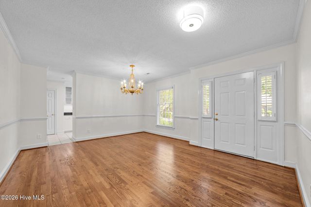 809 Greenbriar Road, Kinston, NC 28501