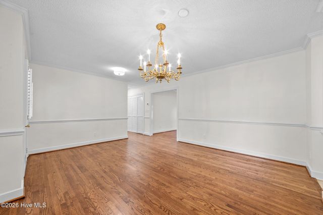 809 Greenbriar Road, Kinston, NC 28501