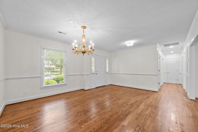 809 Greenbriar Road, Kinston, NC 28501