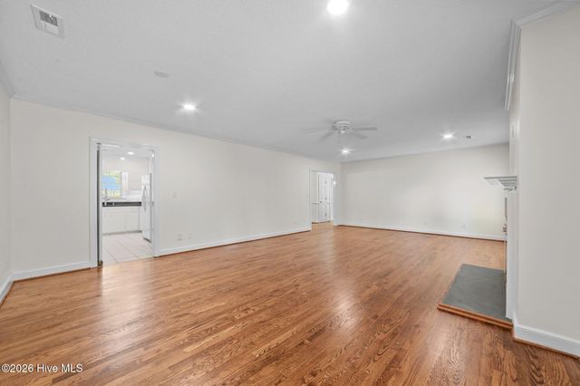 809 Greenbriar Road, Kinston, NC 28501