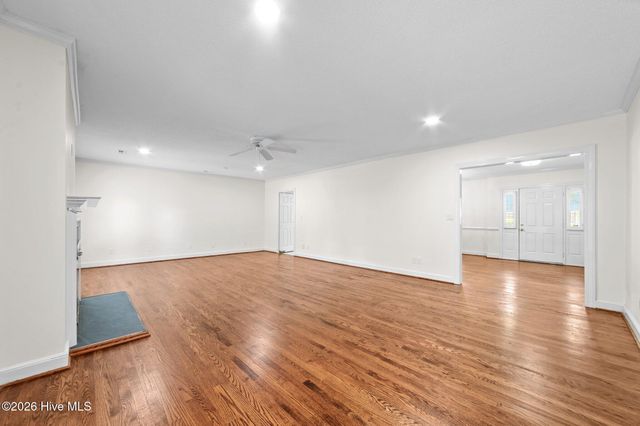 809 Greenbriar Road, Kinston, NC 28501