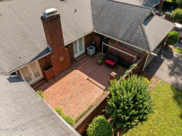 809 Greenbriar Road, Kinston, NC 28501