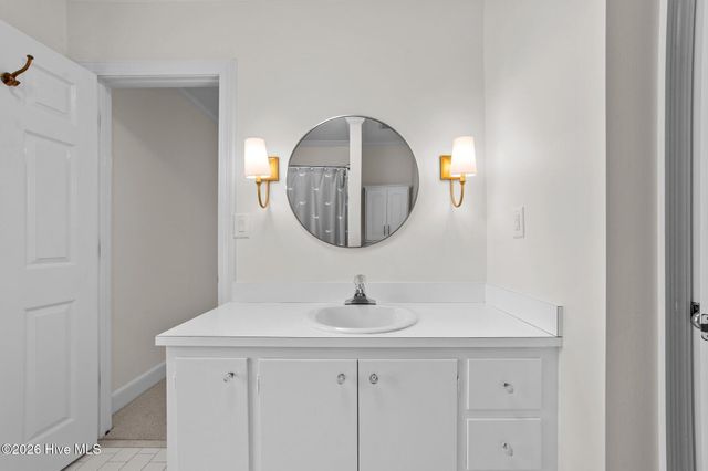 809 Greenbriar Road, Kinston, NC 28501