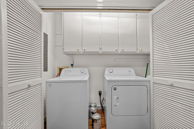 809 Greenbriar Road, Kinston, NC 28501