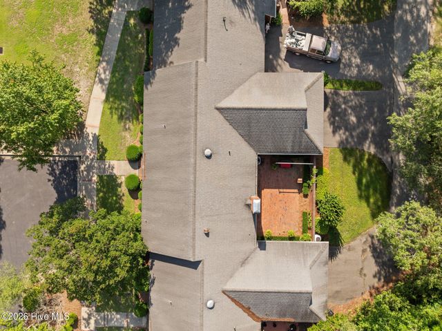 809 Greenbriar Road, Kinston, NC 28501