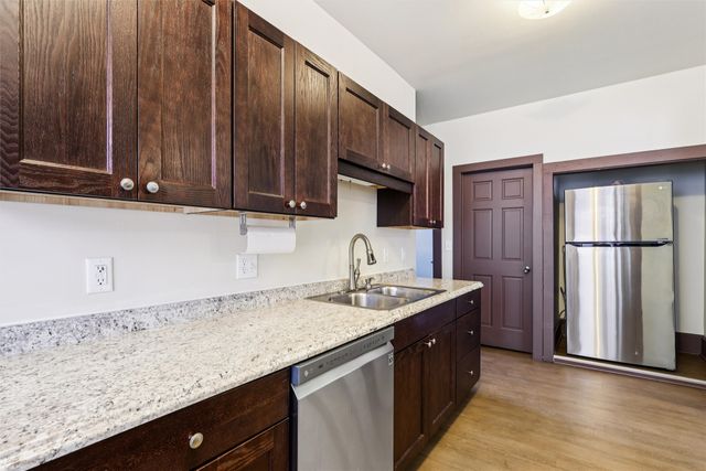 1925 Francis Avenue, Des Moines, IA 50314