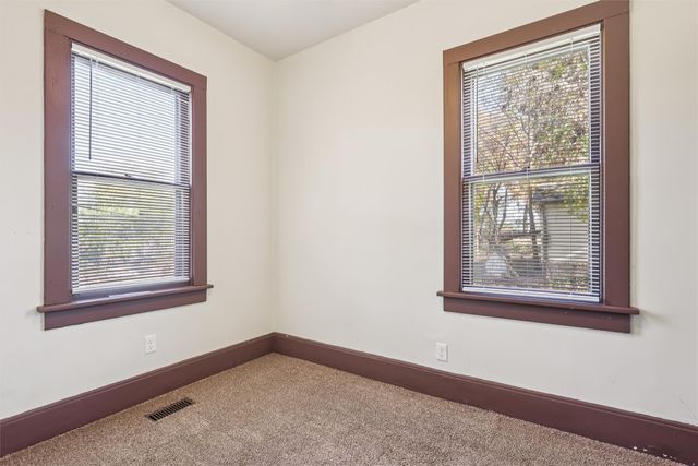 1925 Francis Avenue, Des Moines, IA 50314