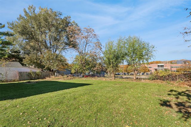 1925 Francis Avenue, Des Moines, IA 50314