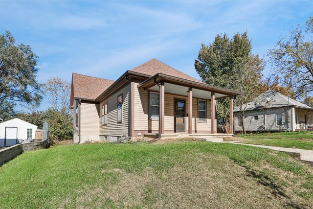 1925 Francis Avenue, Des Moines, IA 50314