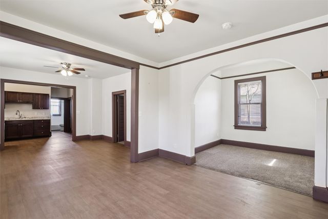 1925 Francis Avenue, Des Moines, IA 50314