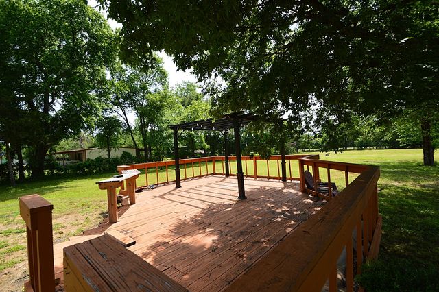 5913 Farm Road 1528, Klondike, TX 75448