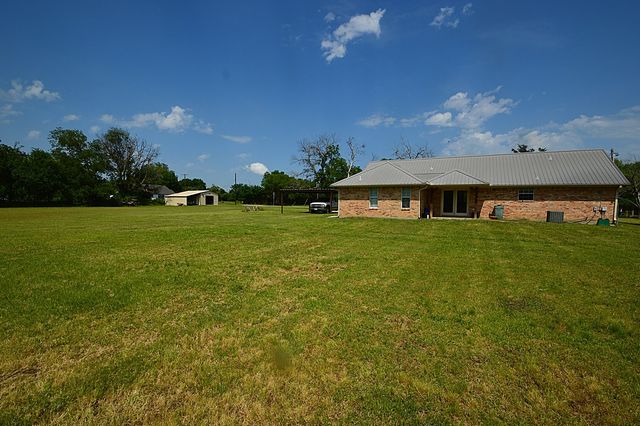 5913 Farm Road 1528, Klondike, TX 75448