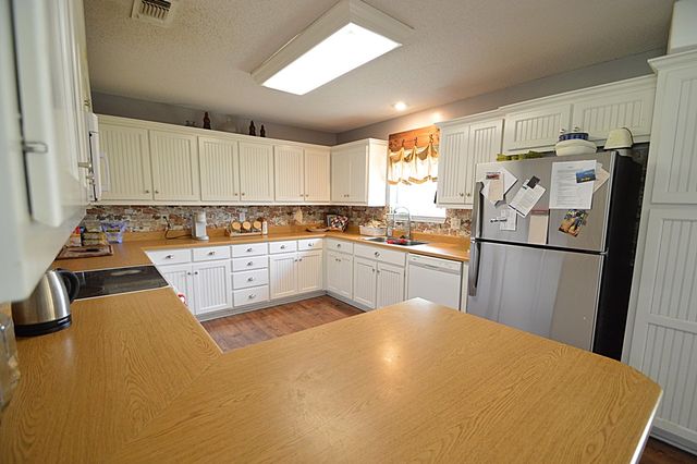 5913 Farm Road 1528, Klondike, TX 75448
