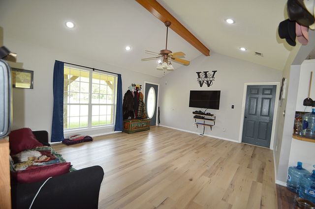 5913 Farm Road 1528, Klondike, TX 75448